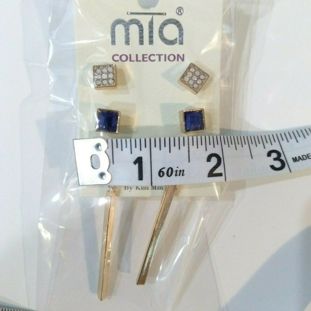3/$10 Gold Tone Blue Square & Dangle Earrings 3pc - Picture 5 of 6